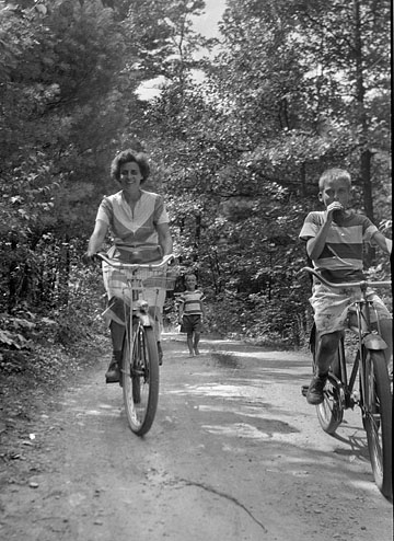 The Parsons family riding bikes
