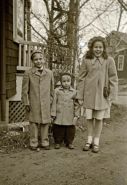 1950s kids dressed for cold weather