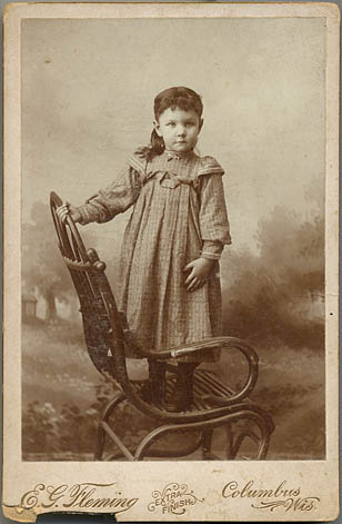 1910 cabinet card of Belle Wright - daughter of Mary E. Mathews Wright