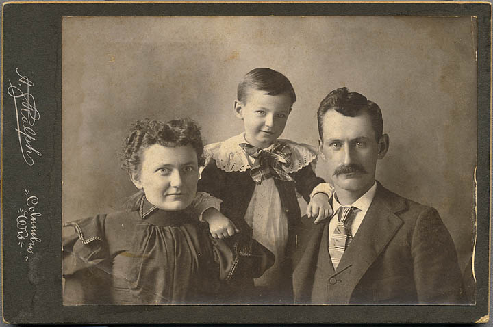 Maud Hurelle and Martin Nelson Peck Family