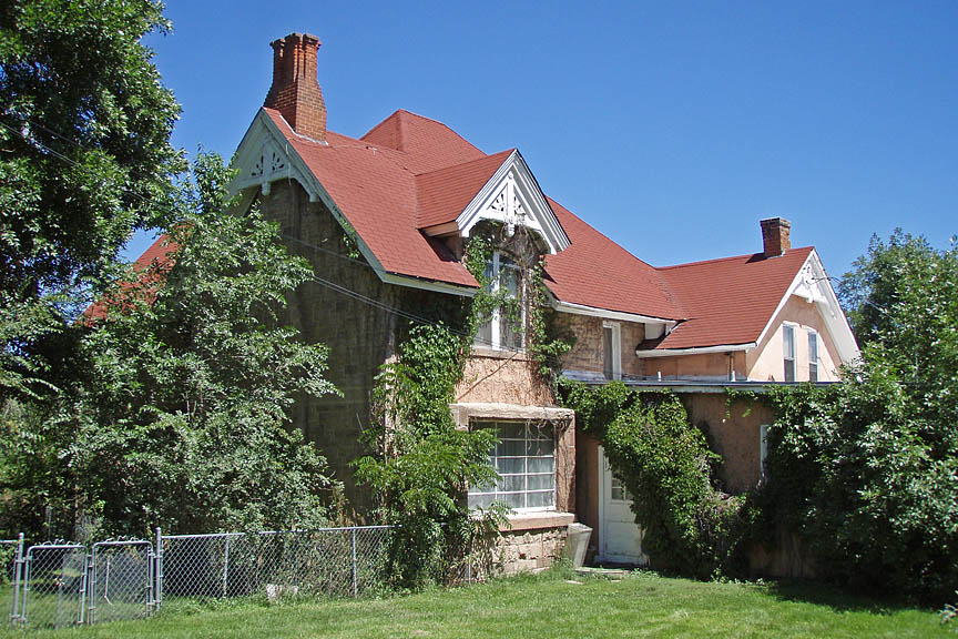 Built in 1884 by Joseph Bowles, the Willowcroft Manor and Farm